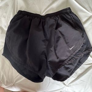 Nike women’s tempo running shorts
